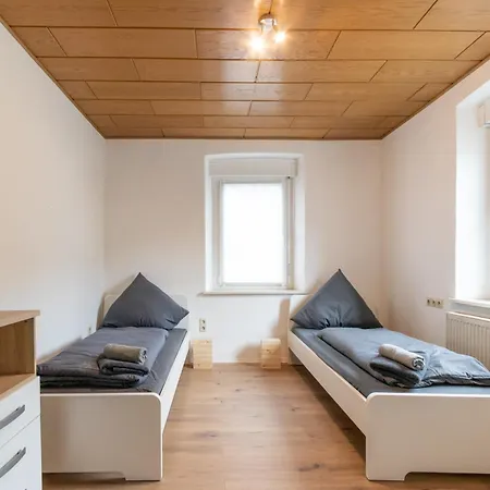 Zentral Gelegene Unterkunft Mit 5 Schlafzimmern Fuer Monteure In Sprendlingen Mit Guter Anbindung A61 A60 Sprendlingen