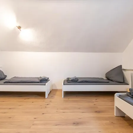 Zentral Gelegene Zb Fuer Monteure In 3 Min Vom Bahnhof Entfernt