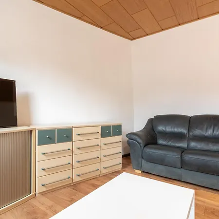 Zentral Gelegene Zb Fuer Monteure In 3 Min Vom Bahnhof Entfernt *