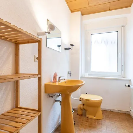 Apartmán Zentral Gelegene Zb Fuer Monteure In 3 Min Vom Bahnhof Entfernt