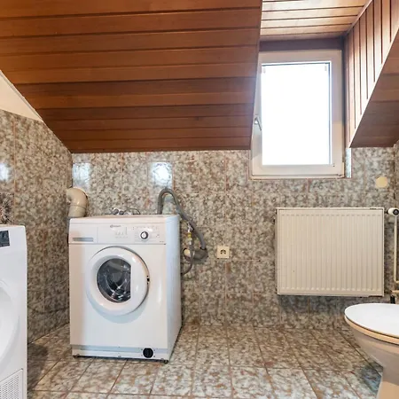Apartmán Zentral Gelegene Zb Fuer Monteure In 3 Min Vom Bahnhof Entfernt Sprendlingen
