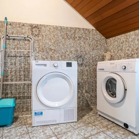 Apartmán Zentral Gelegene Zb Fuer Monteure In 3 Min Vom Bahnhof Entfernt