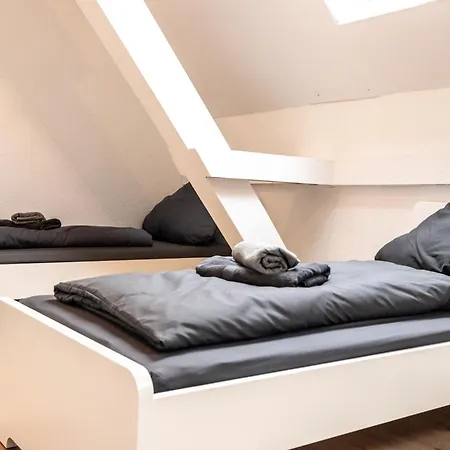 아파트 Zentral Gelegene Unterkunft Mit 5 Schlafzimmern Fuer Monteure In Sprendlingen Mit Guter Anbindung A61 A60 *
