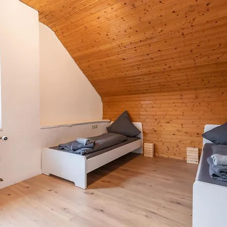 Zentral Gelegene Zb Fuer Monteure In 3 Min Vom Bahnhof Entfernt *