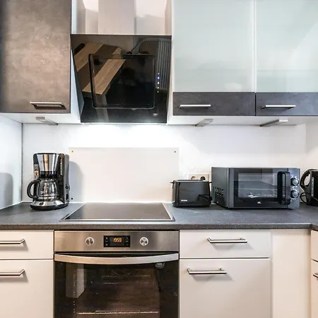 Zentral Gelegene Zb Fuer Monteure In 3 Min Vom Bahnhof Entfernt *