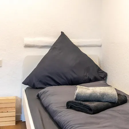 Apartmán Zentral Gelegene Zb Fuer Monteure In 3 Min Vom Bahnhof Entfernt Sprendlingen