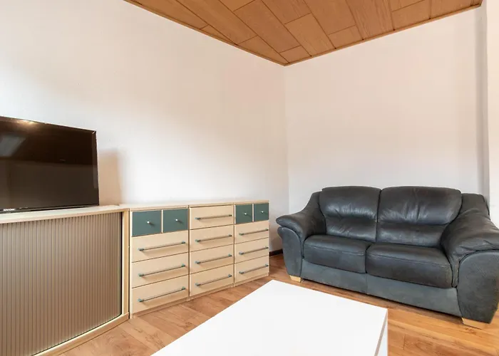 Zentral Gelegene Zb Fuer Monteure In 3 Min Vom Bahnhof Entfernt *