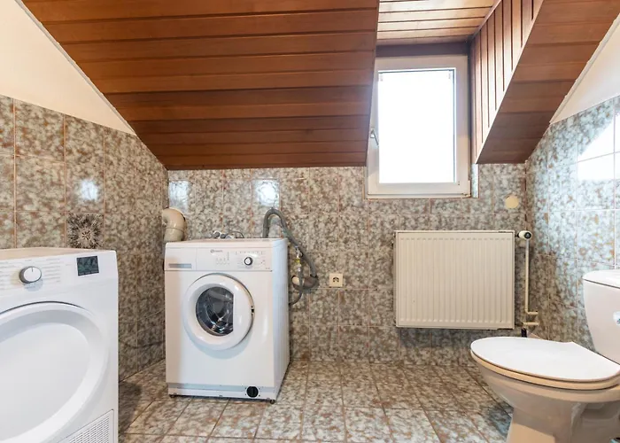 Apartamento Zentral Gelegene Zb Fuer Monteure In 3 Min Vom Bahnhof Entfernt Sprendlingen