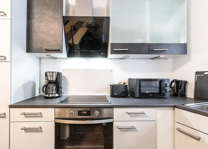 Zentral Gelegene Zb Fuer Monteure In 3 Min Vom Bahnhof Entfernt *