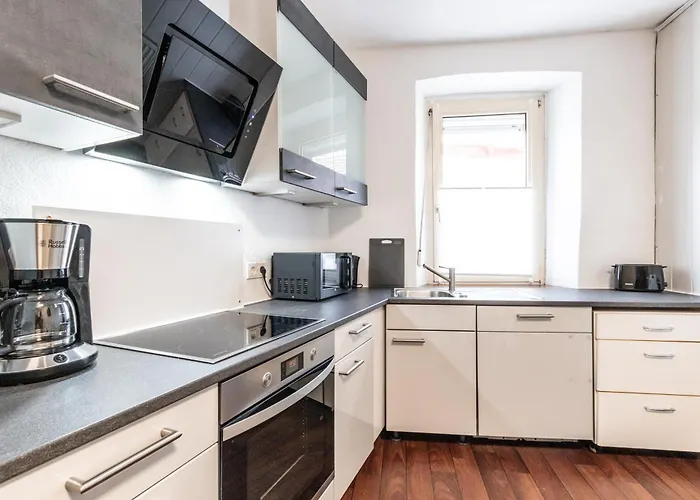 Apartamento Zentral Gelegene Zb Fuer Monteure In 3 Min Vom Bahnhof Entfernt *