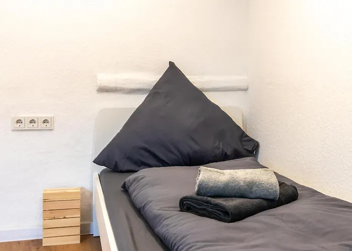 Apartamento Zentral Gelegene Zb Fuer Monteure In 3 Min Vom Bahnhof Entfernt Sprendlingen